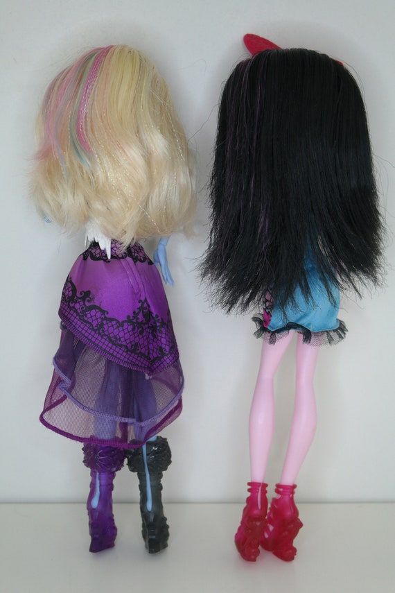 Preços baixos em Calças de Pano Monster High sem Roupas e Acessórios de Bonecas  antigas