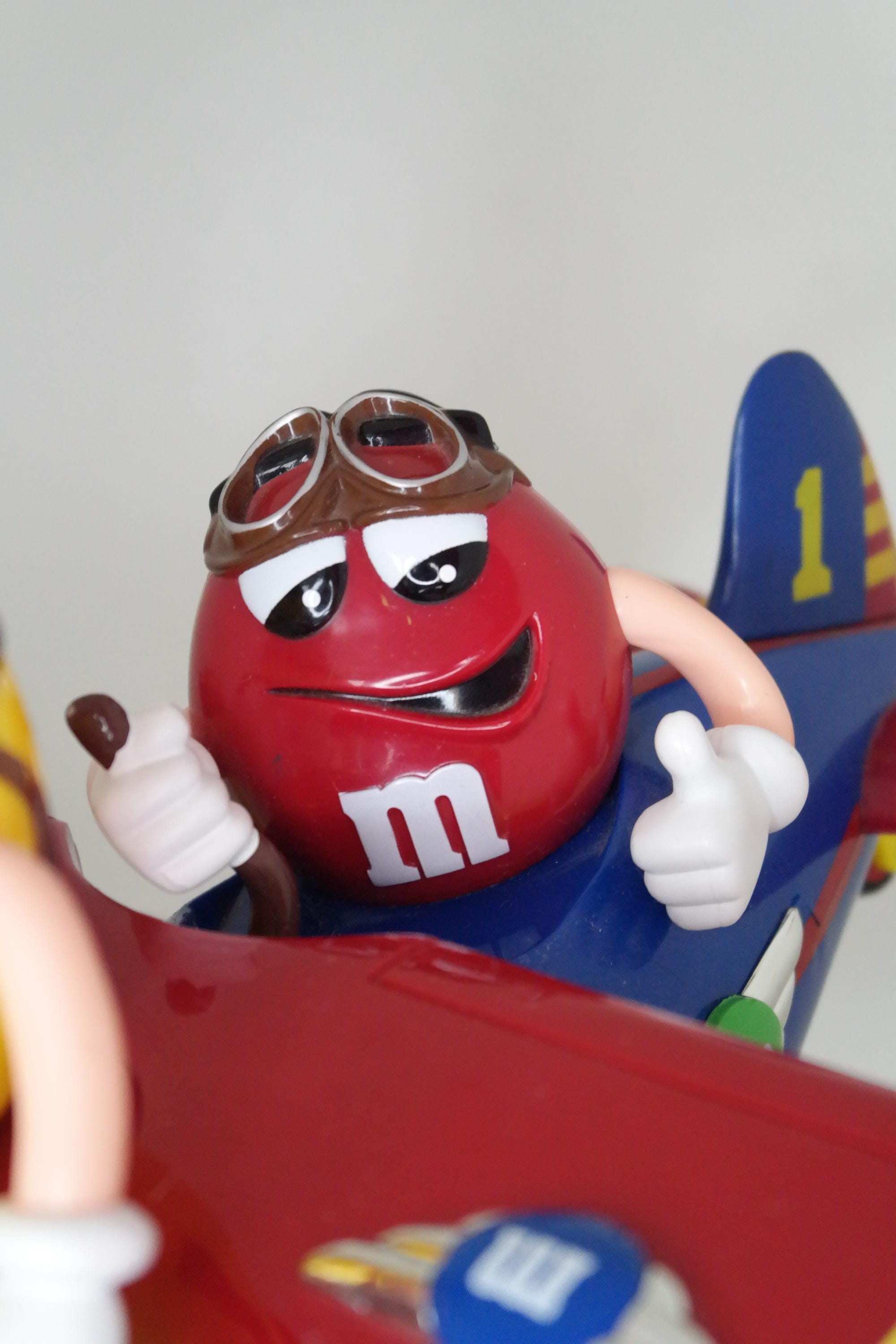M&M