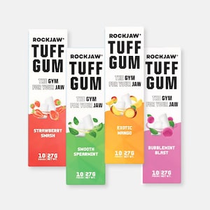 Peut inclure: Quatre boîtes de chewing-gum Rockjaw Tuff Gum sont présentées, chacune avec une saveur différente : Strawberry Smash, Smooth Spearmint, Exotic Mango et Bubblemint Blast. Chaque boîte contient 10 pièces, poids net 27g.