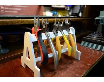 Pliers stand