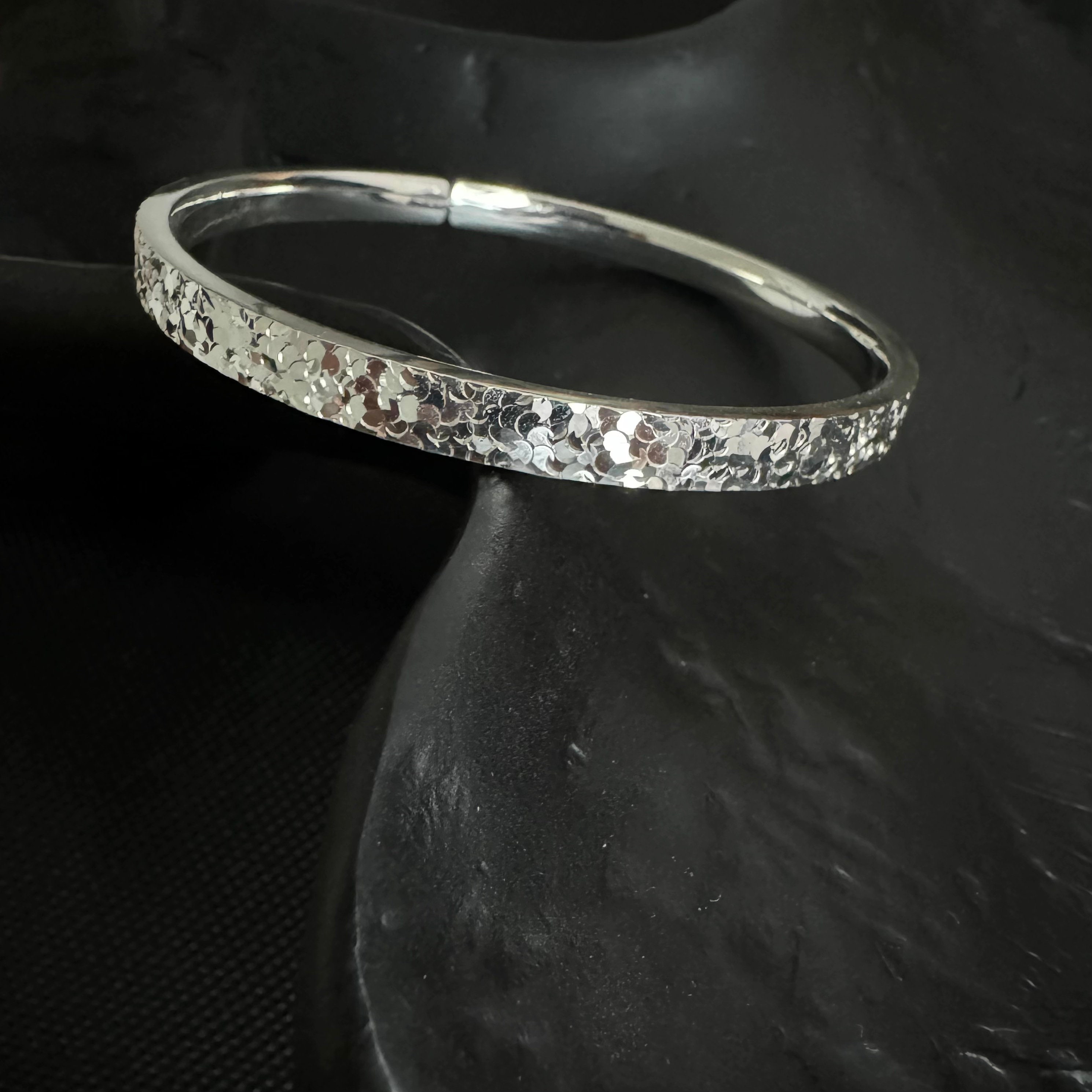 S999 Super Sparkling Bangle 5mm Width Adjustable Compelety