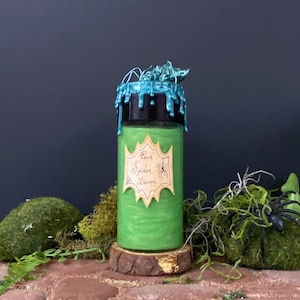 Cave Spider Venom – Color Changing Fantasy Potion Bottle | Interactive Collectible, DnD Prop, Cosplay Accessory, Gothic Decor