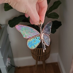 Stained Glass Flying Key, Winged Key, Flying Key Suncatcher, Flying Key Ornament, Flying Key Figurine