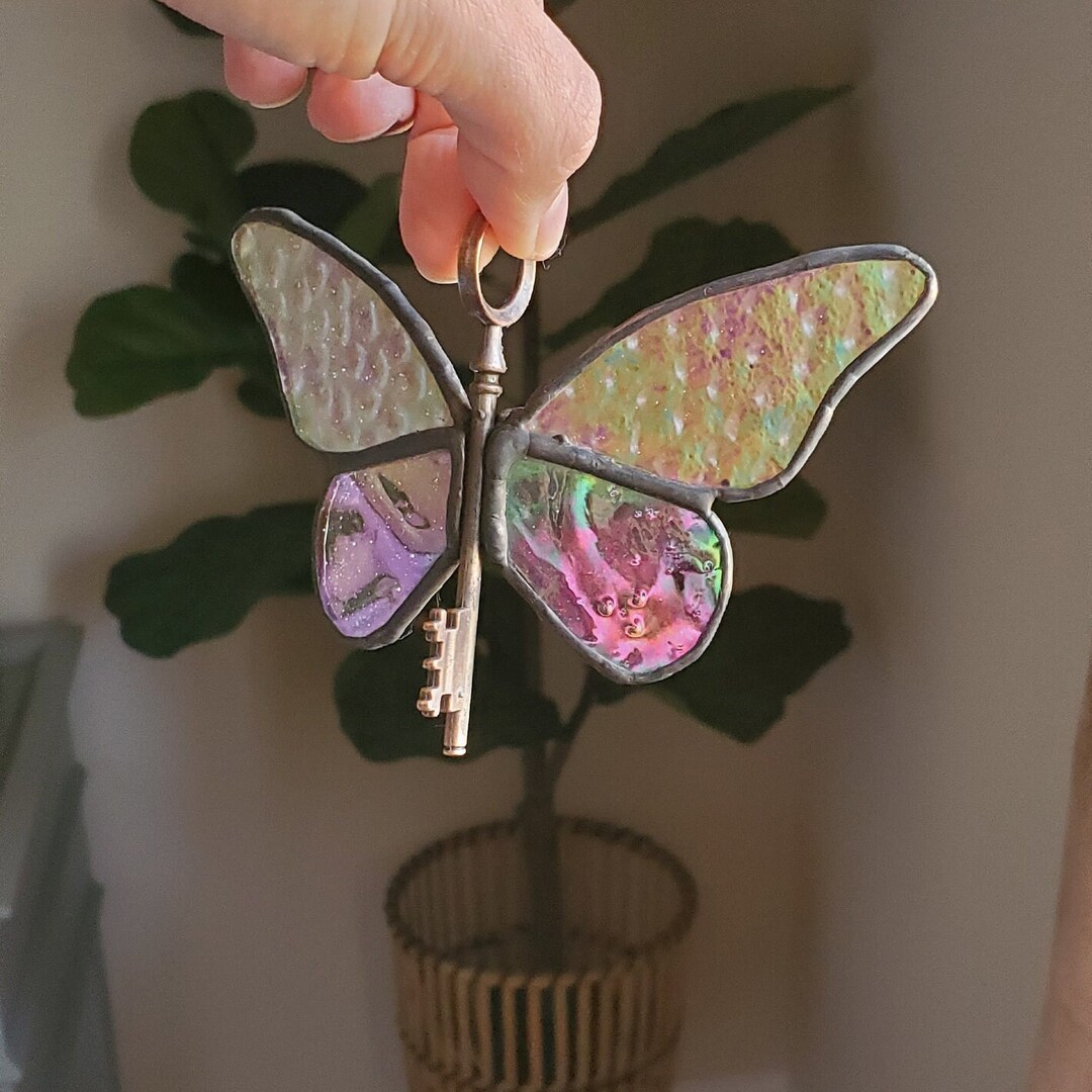 Stained Glass Flying Key, Winged Key, Flying Key Suncatcher, Flying Key ...