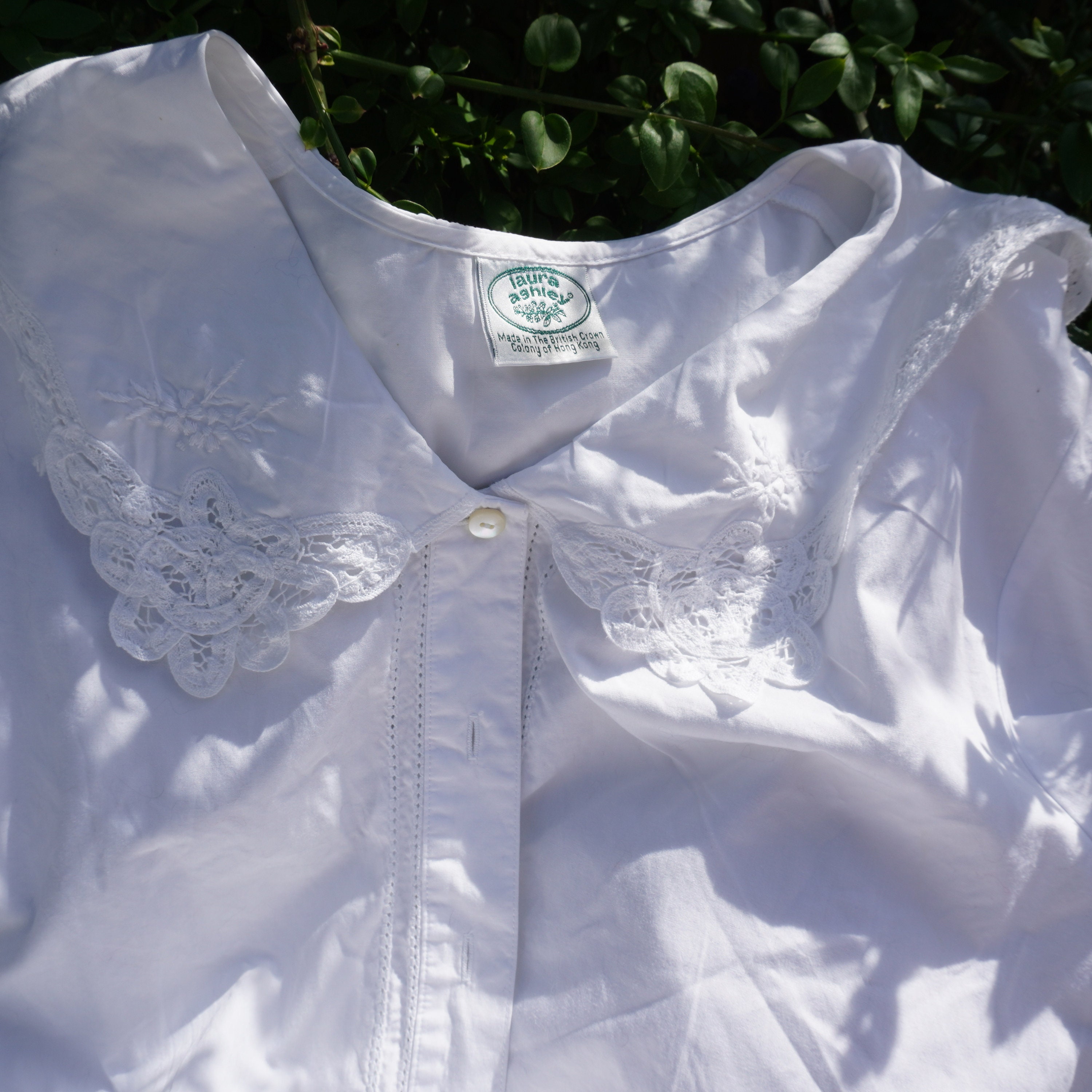 Chemisier Laura Ashley Crème Et Noir à Motifs – Taille 40 – Occasion Très Bon état