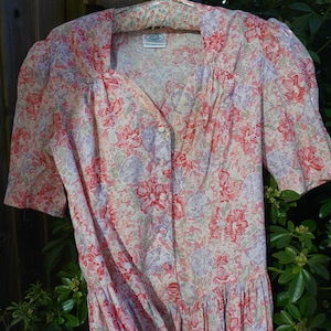 Laura Ashley 80s floral  midi dress