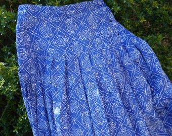 Laura Ashley 70s praire ditsy maxi dress