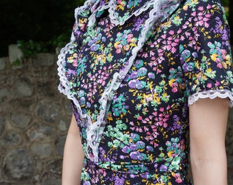 Vestido largo floral estilo cottagecore vintage de los años 70, hecho a mano.