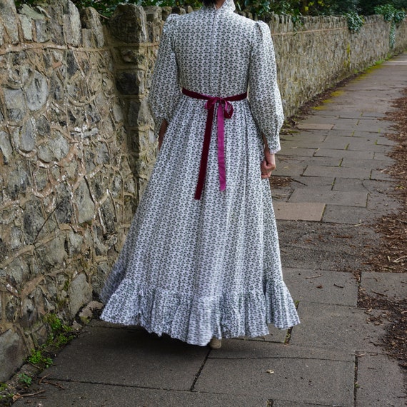 Vintage rare 70s Laura Ashley dress - image 7