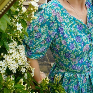 Vintage lovey 80s Laura Ashley dress