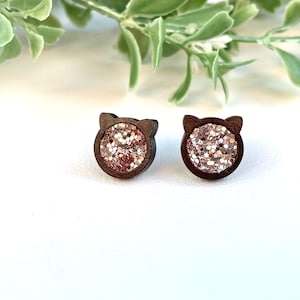 Cat shaped earrings - stud earrings - wood - rose gold - cat lovers