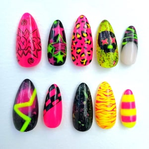 Rawr XD- Y2K Scenecore nails