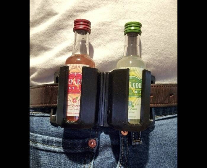 Doppelter Schuss Gürtelhalfter, taktischer Mini 50 ml Alkohol Nipper  Getränkeflaschenhalter, praktisches Party-Trinkzubehör, lustige Ausrüstung