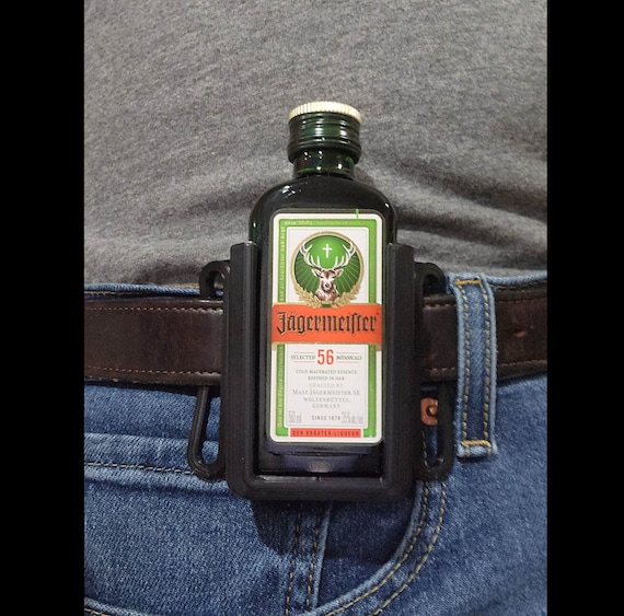 Étui de ceinture Jagermeister, mini porte-bouteille tactique Jager 50 ml,  accessoire de fête pratique, équipement de pincement d'alcool à base de  plantes -  France
