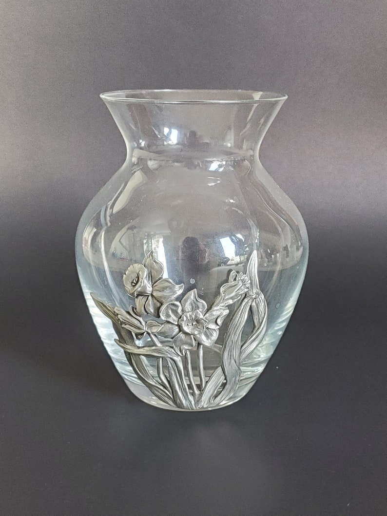 Vintage Seagull Pewter and Glass Vase With Daffodils, Made in Canada