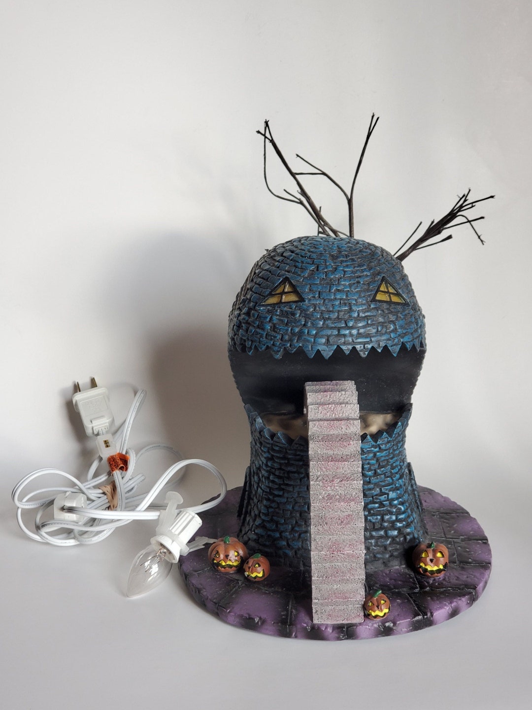 Hawthorne Village Nightmare Before Christmas, Lizard House Light