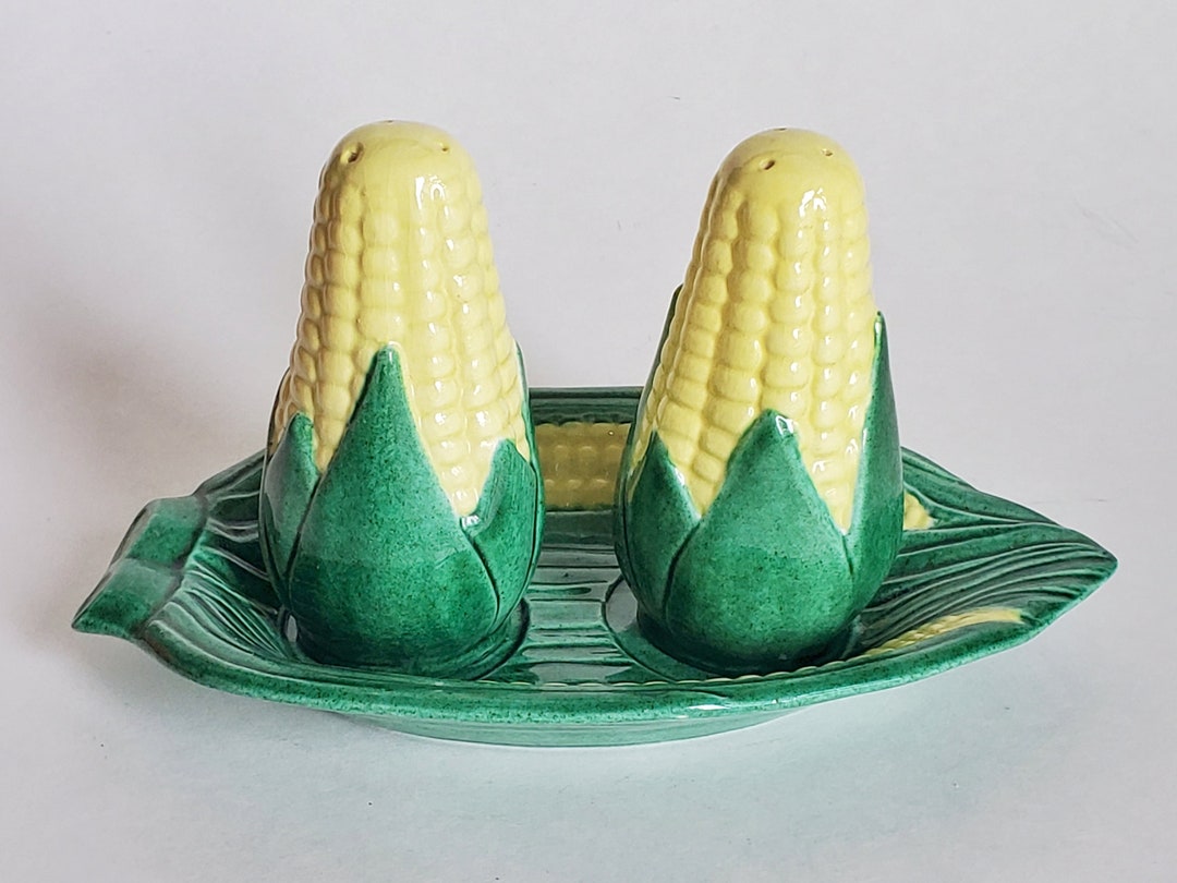 Ceramic Corn on the Cob Salt and Pepper Shakers With Tray, Vintage