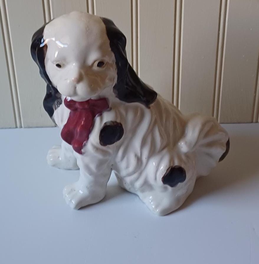 陶器　大きな　キャバリア？犬の陶器置物 陶器の犬の置物 キャバリア キング チャールズ スパニエル