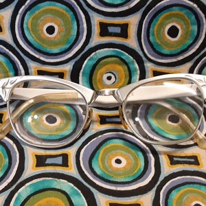 Vintage 50s 60s Silver Aluminum Cat's Eye Glasses ~ Floral Etched ~ Art Craft ~ Rockabilly ~ Granny Style Eyewear