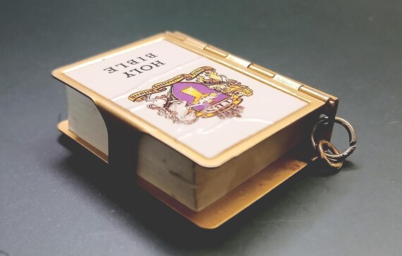 Miniature Holy Bible Keychain Charm: Gold Tone TB… - image 4