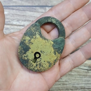 Well Worn Brass Padlock, No Key, Locked ~ Vintage, Antique ~ Late 1800s to Early 1900s ~ 2.5 Inches
