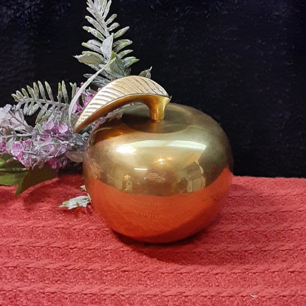 Large Heavy Brass Apple ~ Paper Weight ~ Desk, Shelf Decor ~ Inscribed St Anne 1990 - 1998