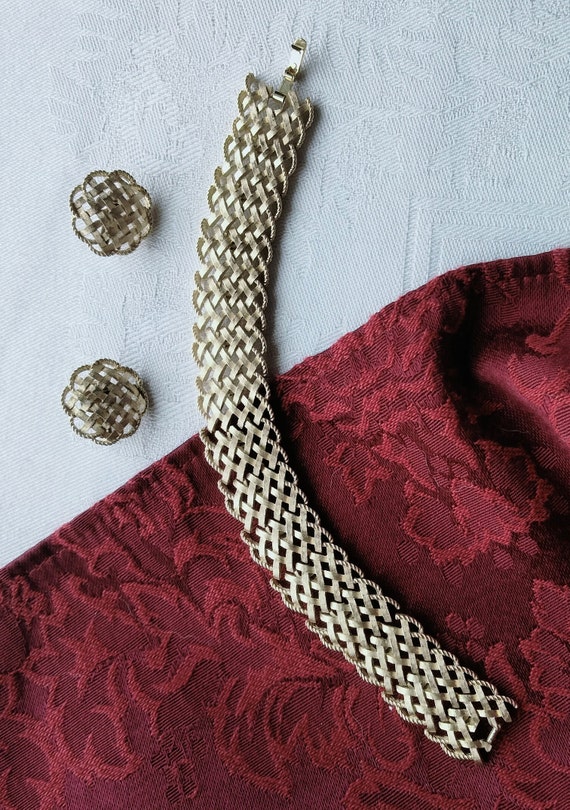CROWN TRIFARI GOLDEN Bracelet and Matching Earrin… - image 3