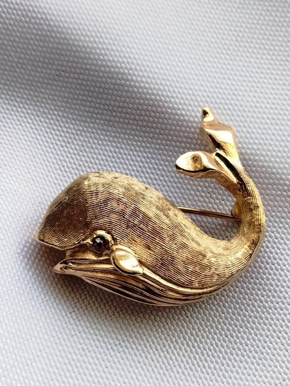 NAPIER Adorable Whale Brooch with Ruby Red Crystal