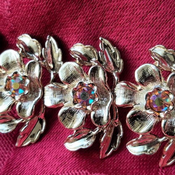 JUDY LEE Stunning bracelet, showroom new, golden casting, Flowers, Leaves, AB Rhinestones, Like new Condition, Signed Jewelry, Rare Judy Lee