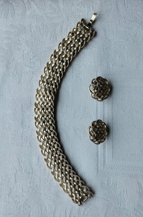 CROWN TRIFARI GOLDEN Bracelet and Matching Earring