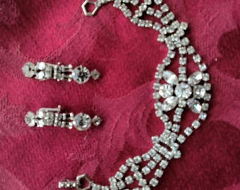 WEISS Strass Demi Parure, armband en hangoorbellen