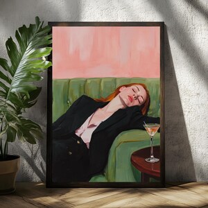 Kobieta z Martini Art Print, Miękki Tonal Oil Painting Poster, Cocktail Bar Cart Wall Art, Modny wystrój kuchni, Fizyczny prezent artystyczny
