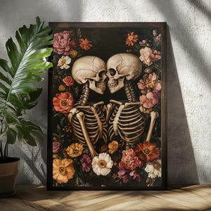 Póster de amante de esqueleto gótico - Arte floral oscuro para pareja - Decoración de pared botánica melancólica - Impresión de romance macabro - Regalo de compromiso gótico - Físico