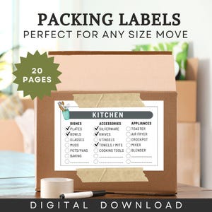 Puede incluir: Una caja de cartón marrón con una etiqueta de embalaje para la cocina. La etiqueta incluye casillas de verificación para platos, accesorios y electrodomésticos. También se ve el texto "PACKING LABELS" y "DIGITAL DOWNLOAD".