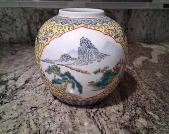 Vintage Chinese Porcelain Pot/vase Yellow Hand Painted