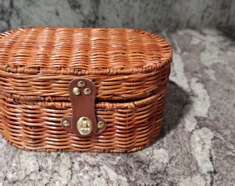 Vintage Wicker Fishing Creel or Basket 9 X 12 New Never Used 
