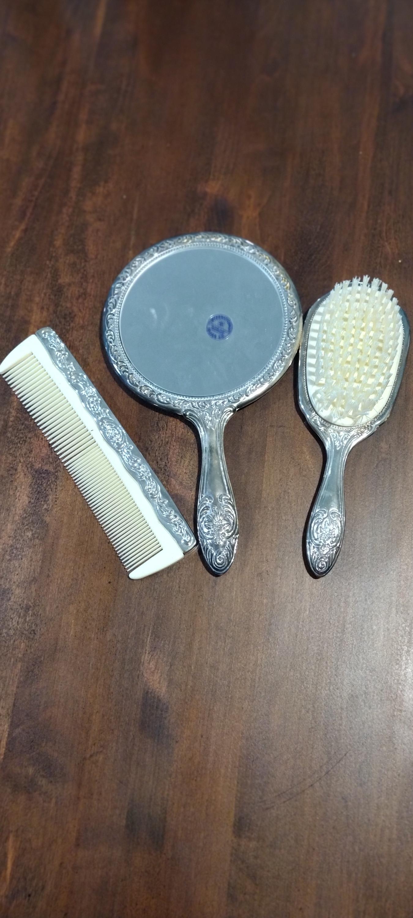Beautiful VTG, Vanity Brush Comb Set Silver And Plated Color EUC Vanity Set, 3 Piece, Mirror, Brush, Comb, Silver Plated  main image 4