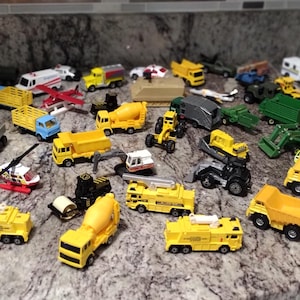 Vintage Diecast Hotwheel Matchbox Vehicles, Cars, Trucks, Military, Construction, tractor, Farm, Helicopter, Airplane