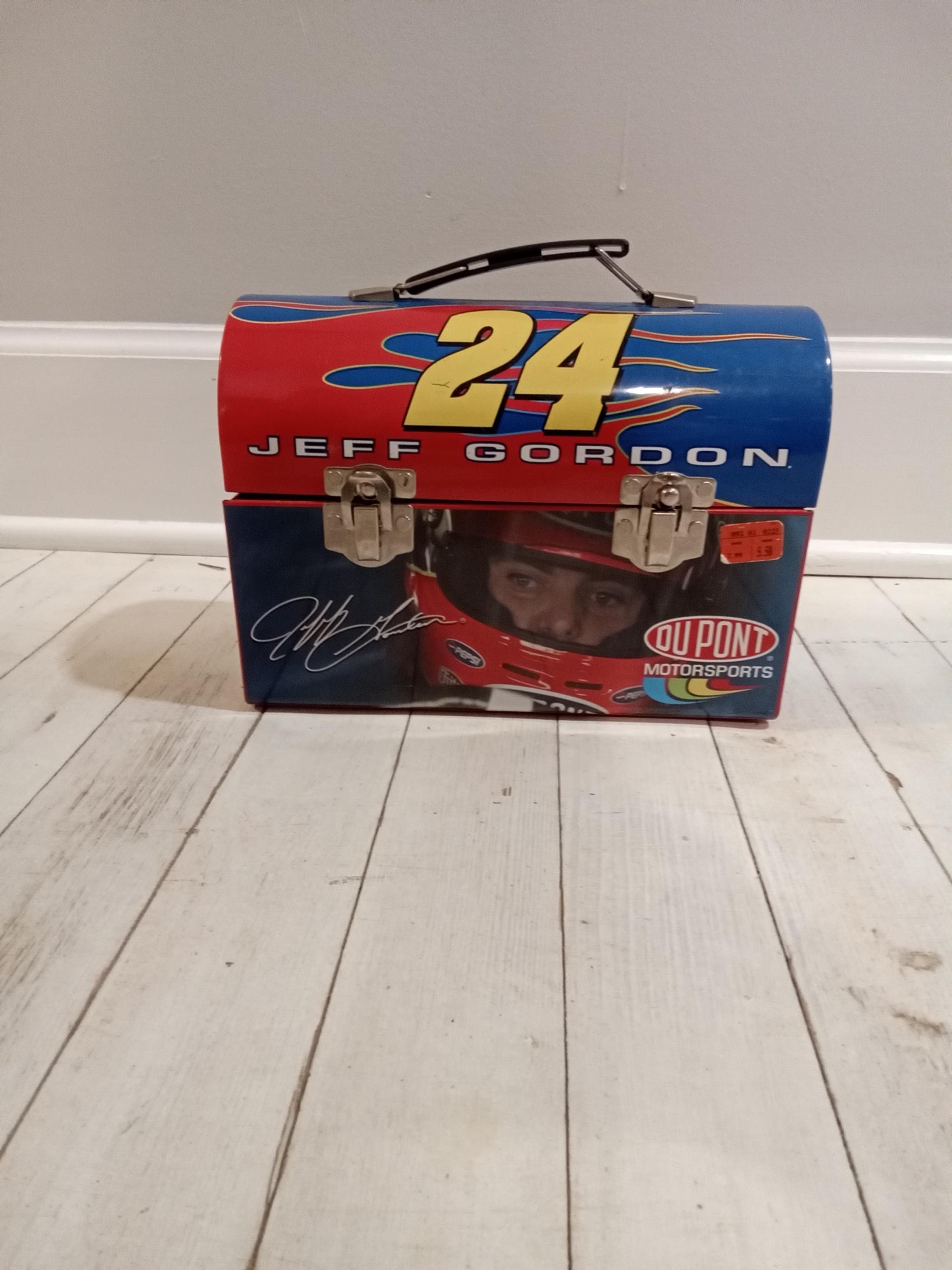 Jeff Gordon #24 Metal Tin Lunch Box Dupont Nascar JG Motorsports