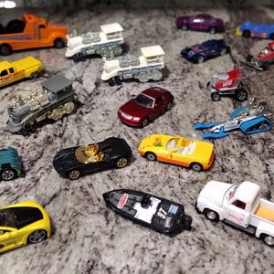 Vintage Lot of 20+ Diecast Matchbox Hot wheels Vehicles, Cars, Trains, Trucks, Jeep,