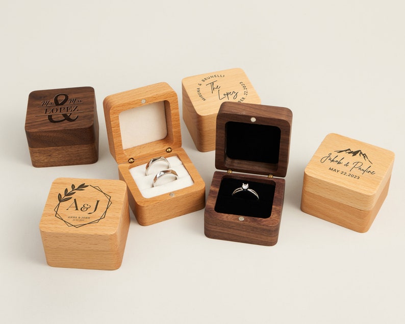 Caja de anillo de madera con nombre personalizado, caja de anillo de compromiso personalizada, caja de anillo de boda, regalo de aniversario, caja de anillo grabada imagen 1