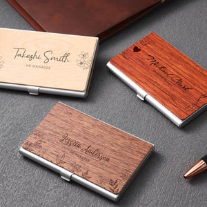 Personalisierter Visitenkartenhalter aus Holz, Visitenkartenetui für Ihn, Monogramm Visitenkartenhalter, Gravur Holz Firmengeschenke für Ihn