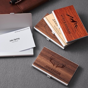 Gepersonaliseerde visitekaartjeshouder voor hem, gegraveerde magneetkaarthouder voor collega, bedrijfscadeau, gepersonaliseerd cadeau voor haar, kerstcadeau