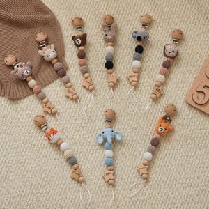 Nappklämma med matchande djurskallra, personligt presentset för baby, babyshowerpresent, present till nyfödd