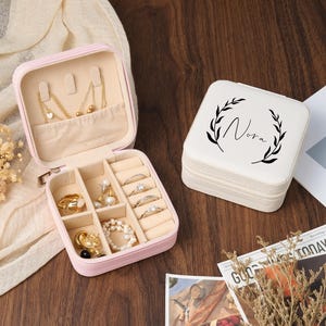 Gepersonaliseerde sieradendoos, gegraveerde sieradendoos voor bruidsmeisje, reissieradenorganisator voor haar, reissieradendoos, cadeau bruidsmeisje