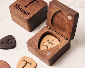 Custom Wooden Guitar Picks Box,Personalized Guitar Pick Holder Storage,Wood Guitar Plectrum Organizer Case,Music Gift for Guitarist Musician