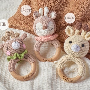 Gehäkelte Spielzeugrassel für Babys, personalisiertes Babyparty-Geschenk, Rasselring aus Holz für Neugeborene, Geschenk für Neugeborene, Geschenk für Neffe und Nichte Bild 4