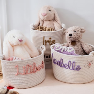 Personalisierter Babykorb mit Namen, handgemachter Seil-Baumwollbabykorb, Neugeborenen Geschenk, kundenspezifisches Babypartygeschenk für sie, Kinderzimmergeschenk für ihn