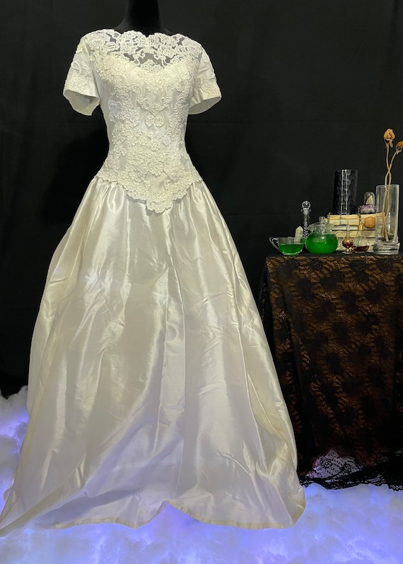 1980s Princess Wedding Dress- S M