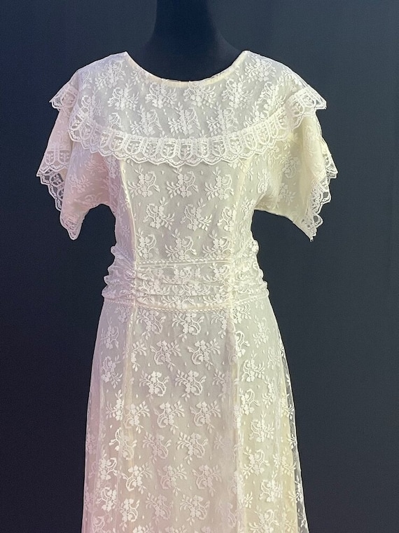 1990s Gunne Sax Lace Wedding Dress- S M - image 3